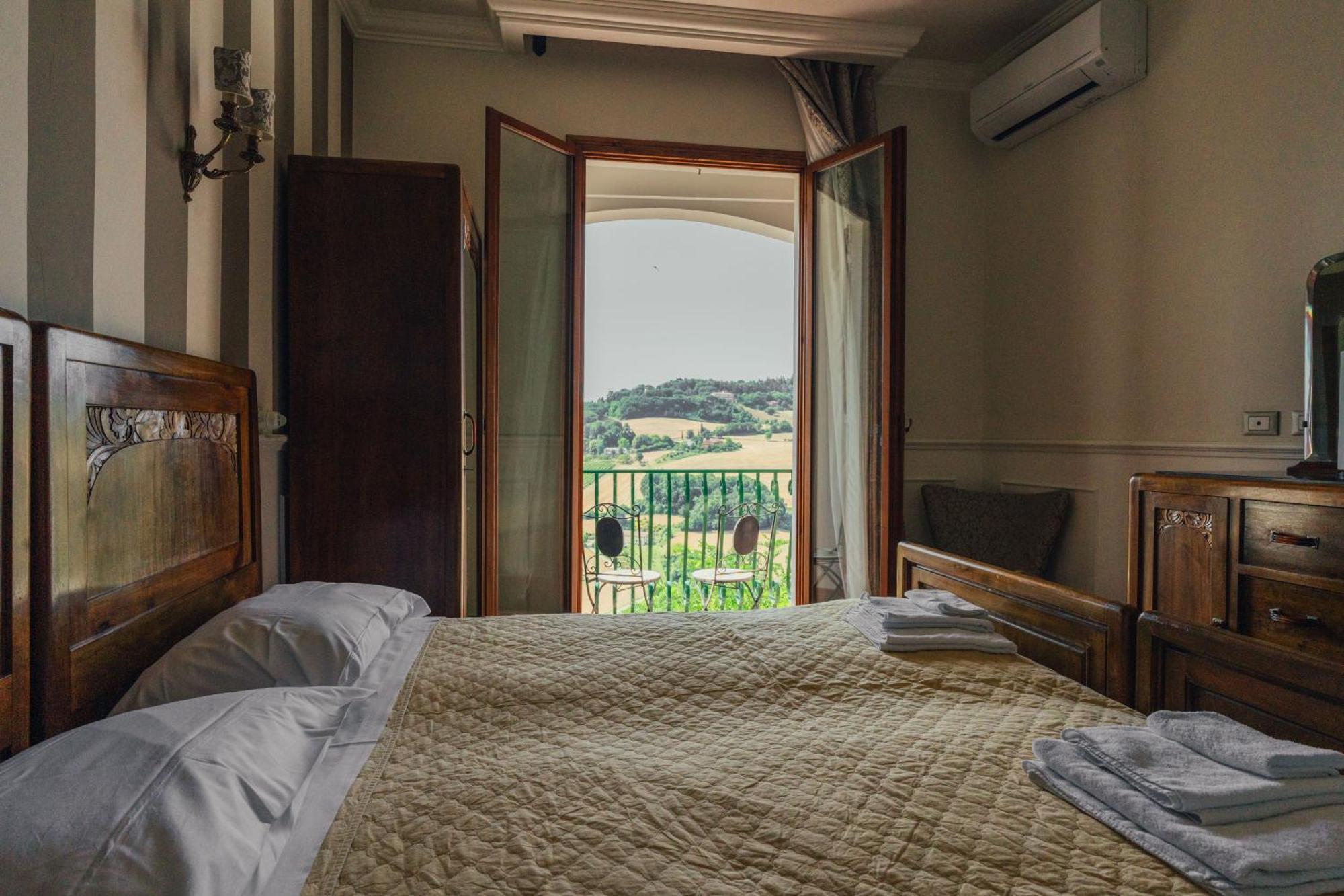 Locanda Dolcevita Dozza Eksteriør bilde